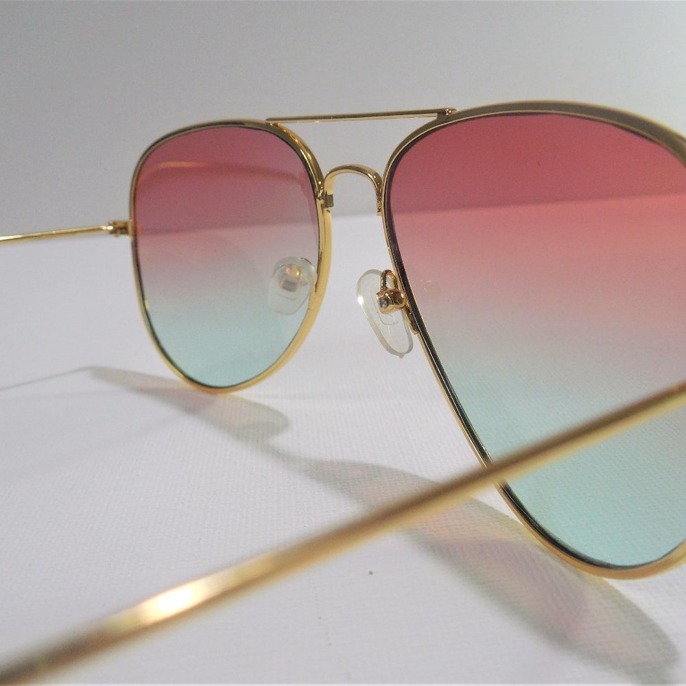 I AM SELLING A SET OF THREE GLASSES, NEW UNUSED